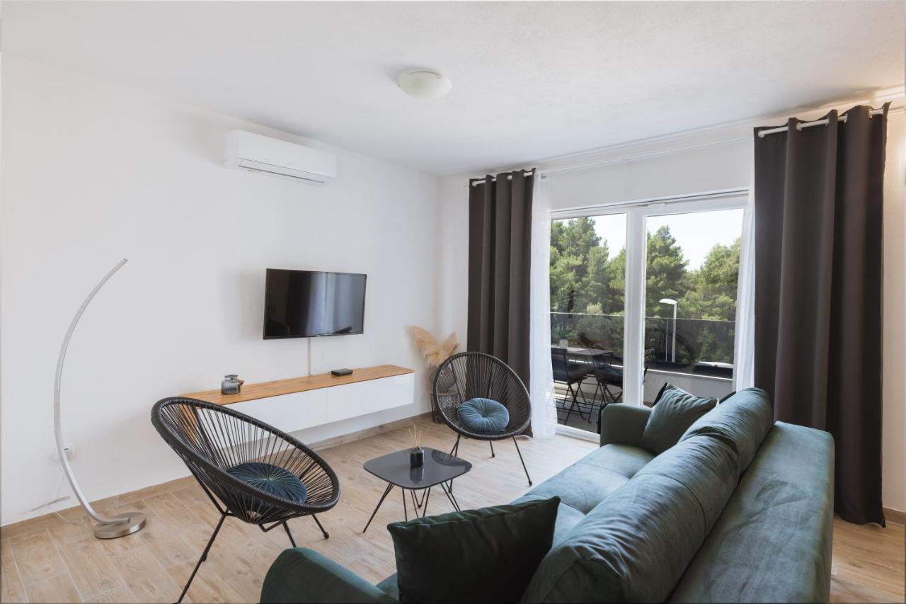 Apartments Marusic Макарска Экстерьер фото