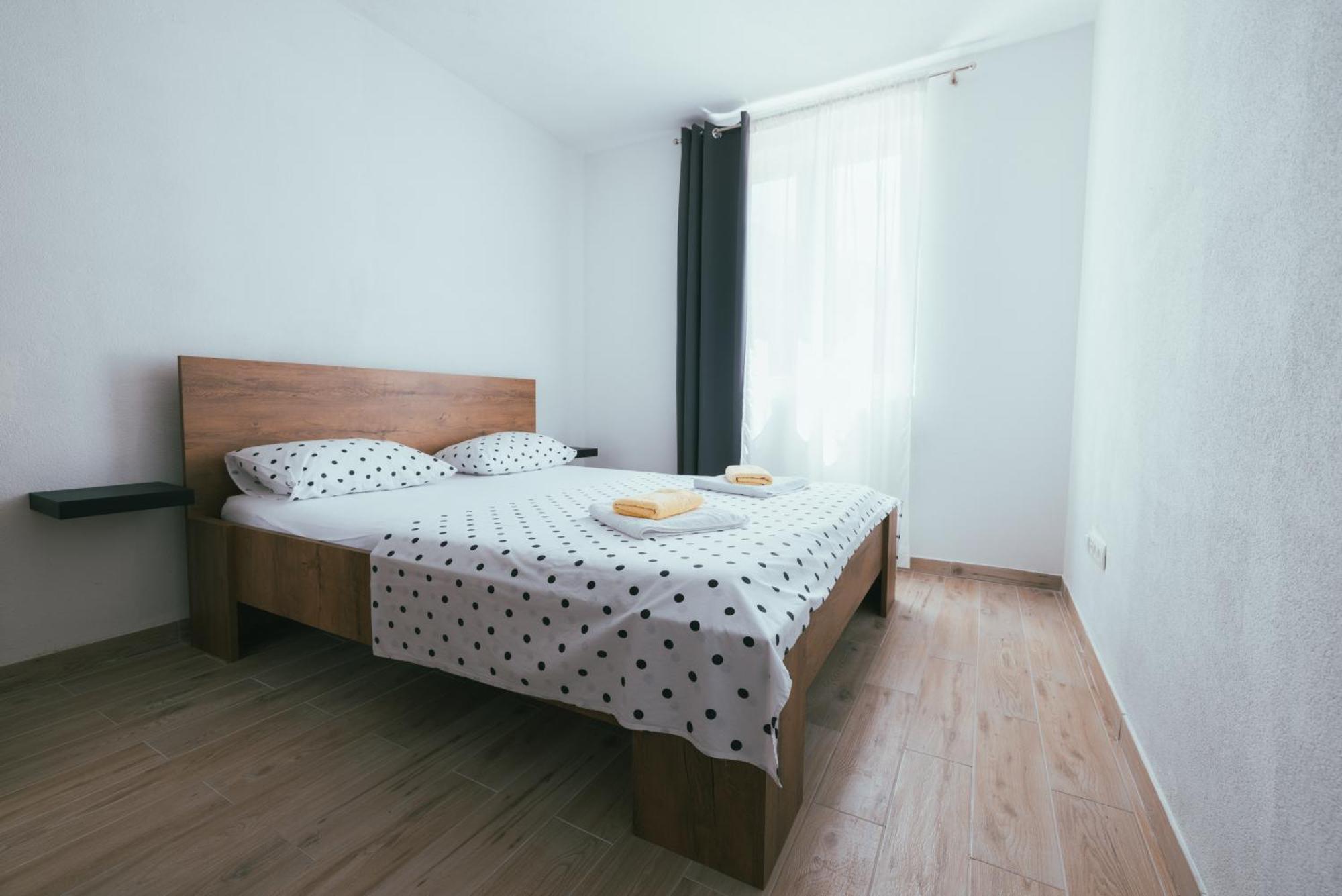 Apartments Marusic Макарска Экстерьер фото